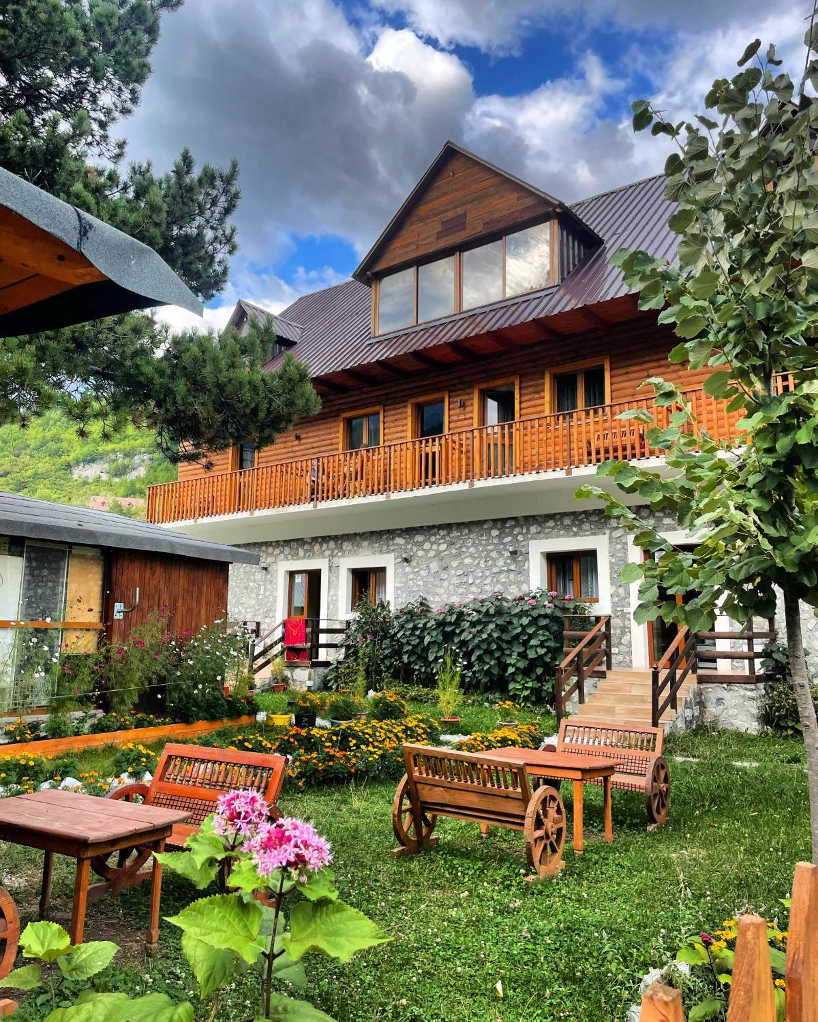 'Gurra Family' Guesthouse Тети Экстерьер фото